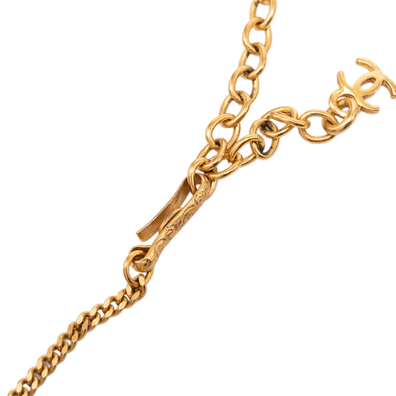 CC Gold Plated Resin Camellia Round Pendant Necklace - Image 4