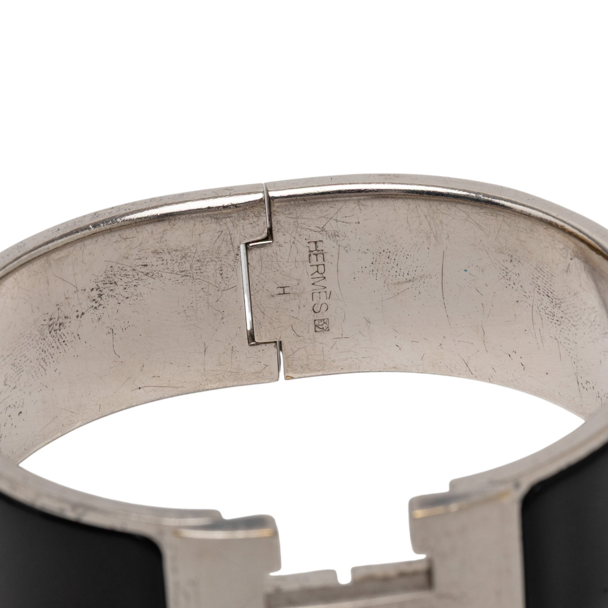 Wide Enamel Clic Clac H Bracelet PM - Image 4