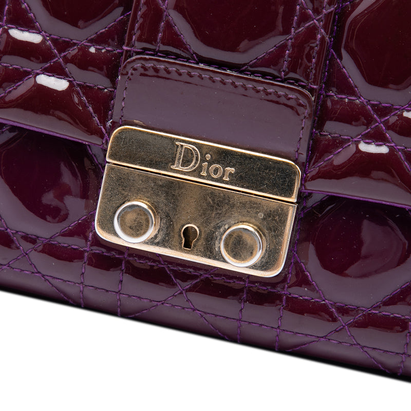Patent Cannage New Lock Pouch Crossbody - Image 5