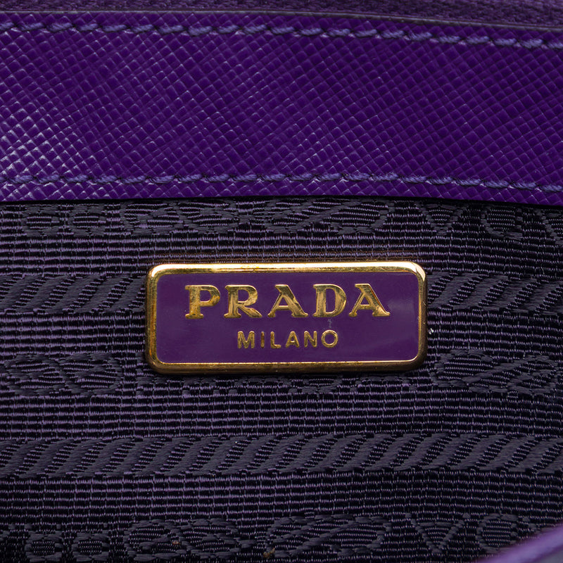 Saffiano Sound Lock Wallet on Chain - Image 5