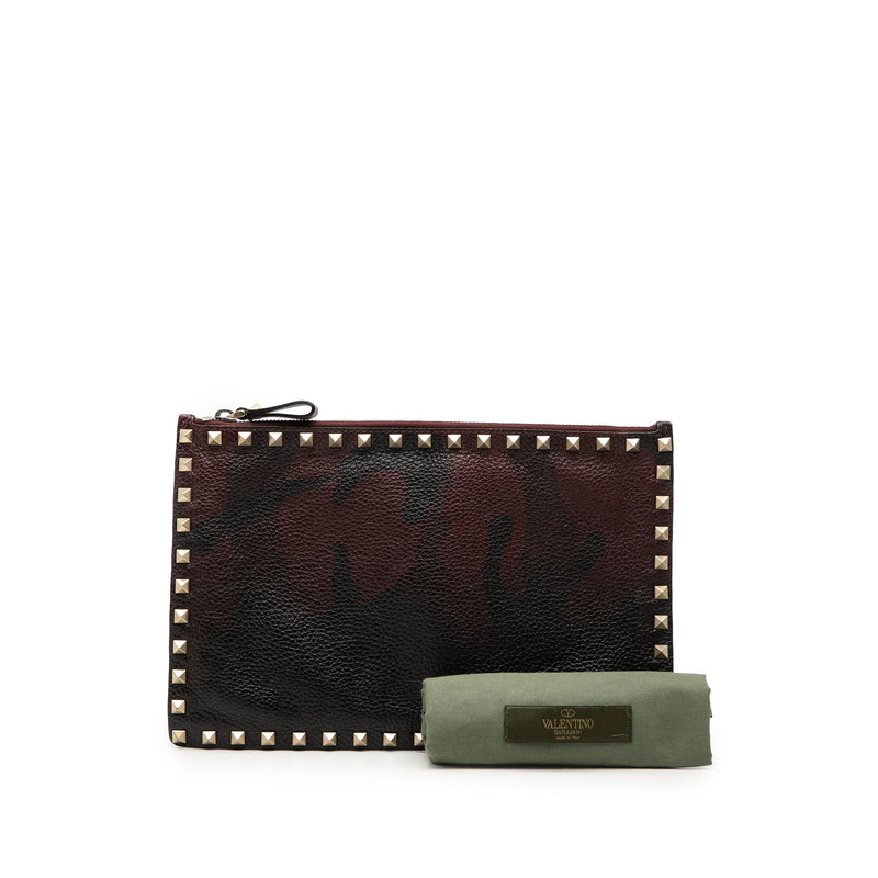 Grained Calfskin Rockstud Camouflage Zip Clutch - Image 7