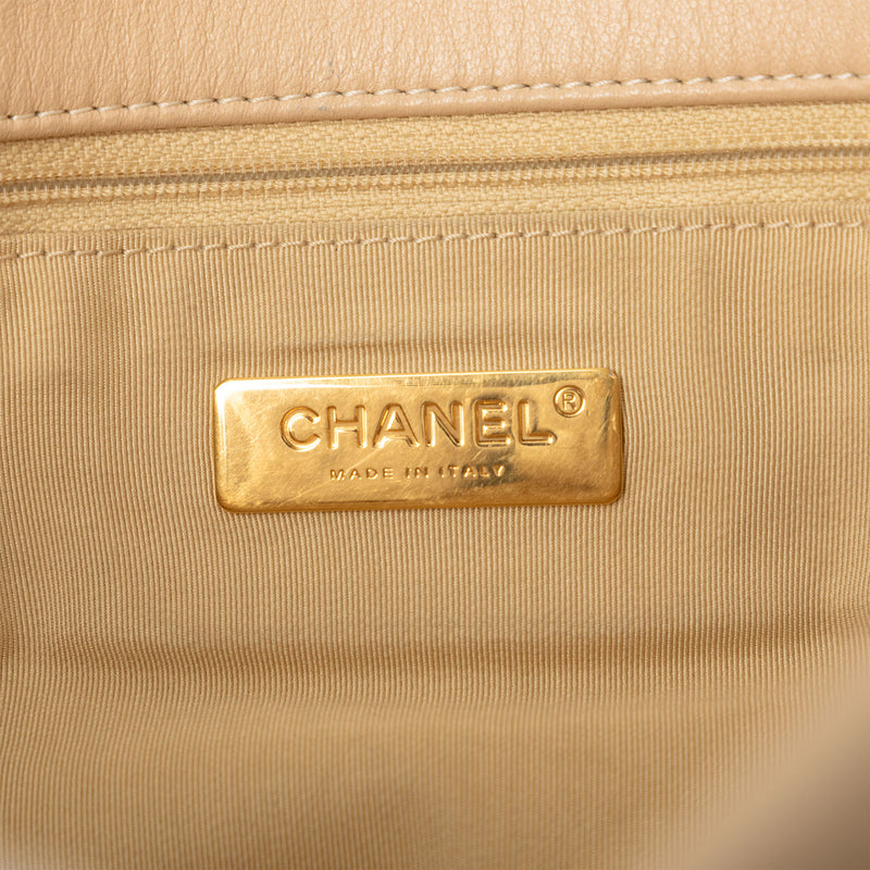 Maxi Lambskin 19 Flap - Image 5