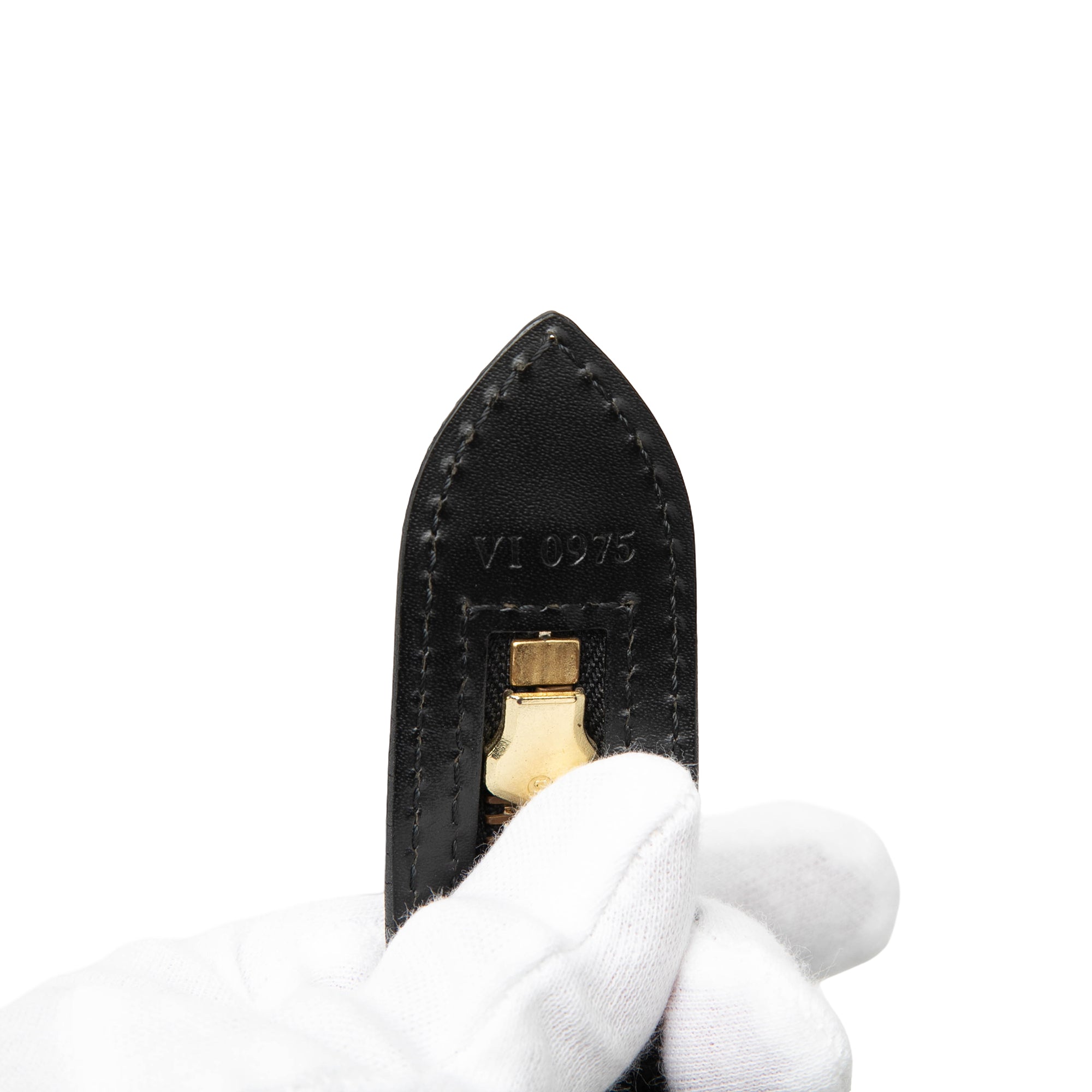 Epi Saint Jacques PM Short Strap - Image 7
