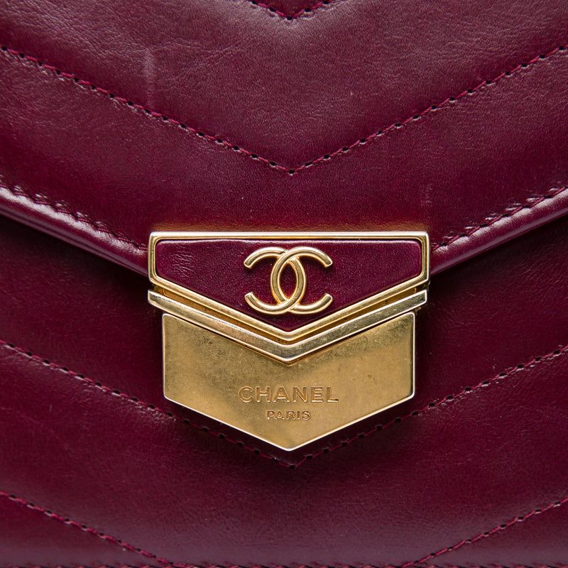 Chevron Calfskin Medal Wallet On Chain - Image 6