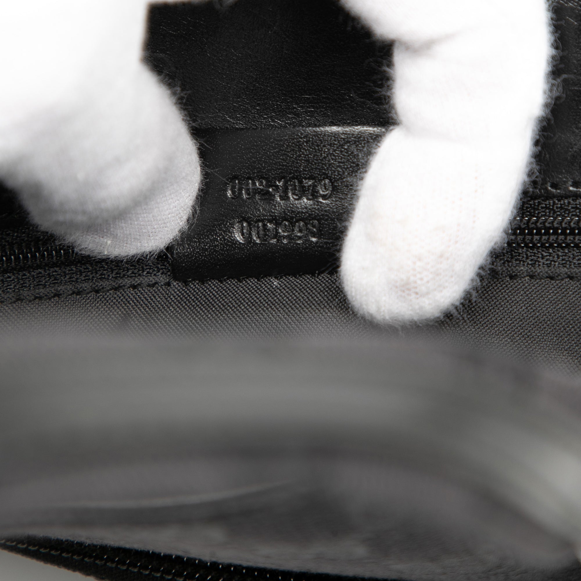GG Canvas Handbag - Image 6