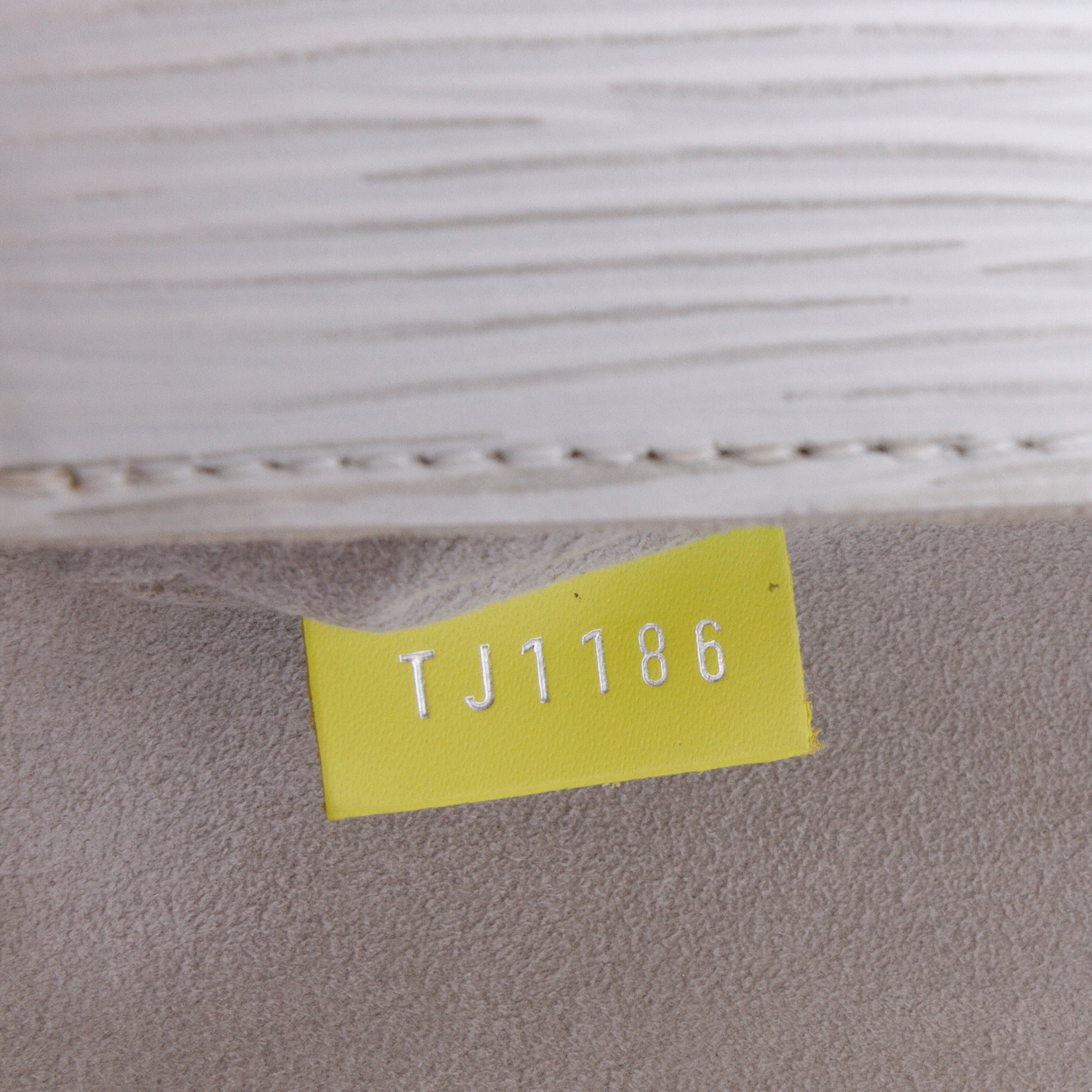Epi Tricolor Pochette Felicie - Image 6