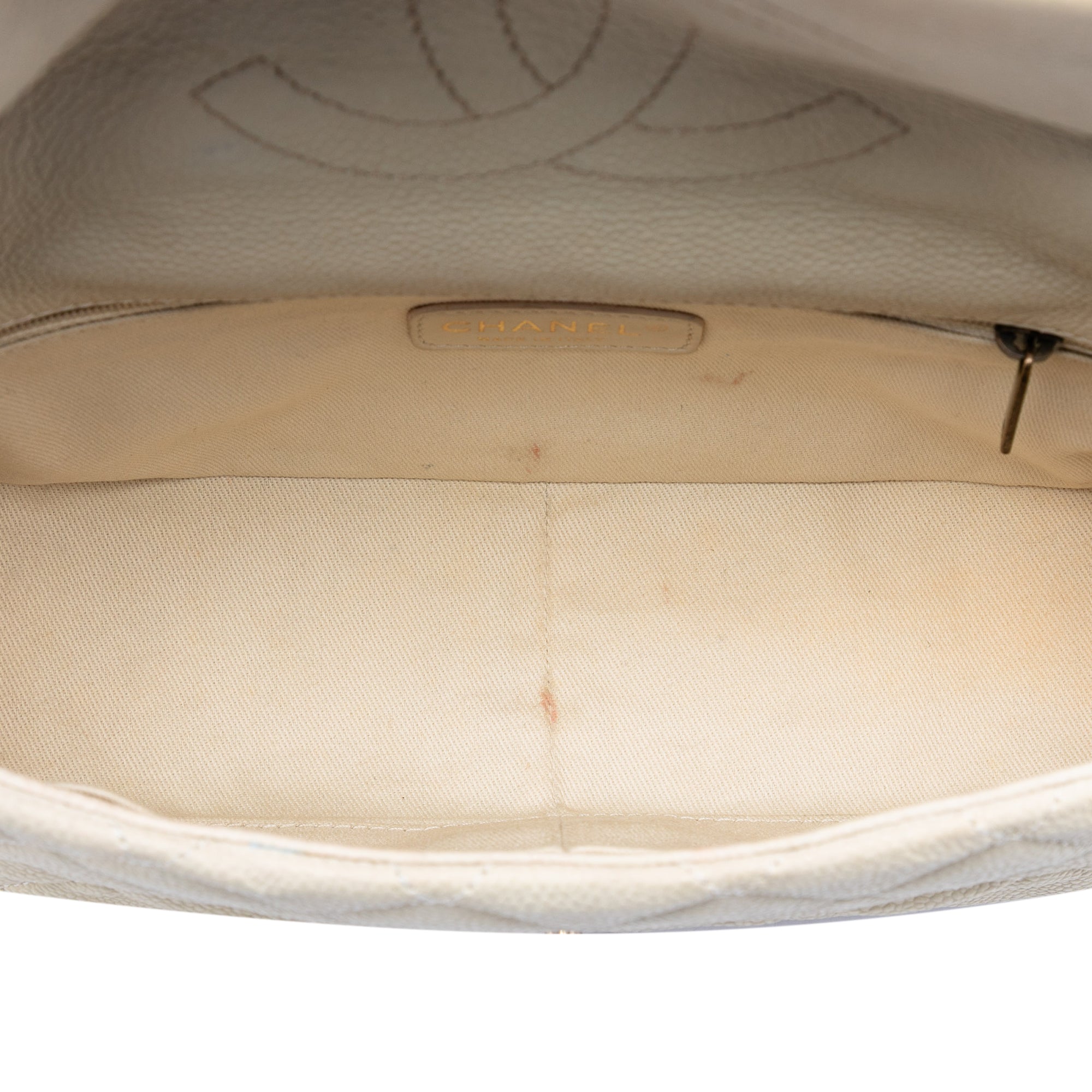 Medium CC Quilted Caviar Chic Flap - Image 4