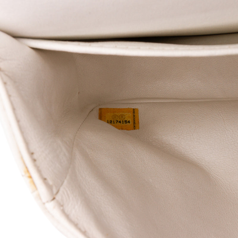 Medium Classic Caviar Double Flap - Image 6