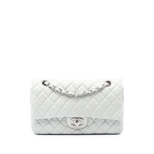 Medium Classic Lambskin Double Flap - Image 1