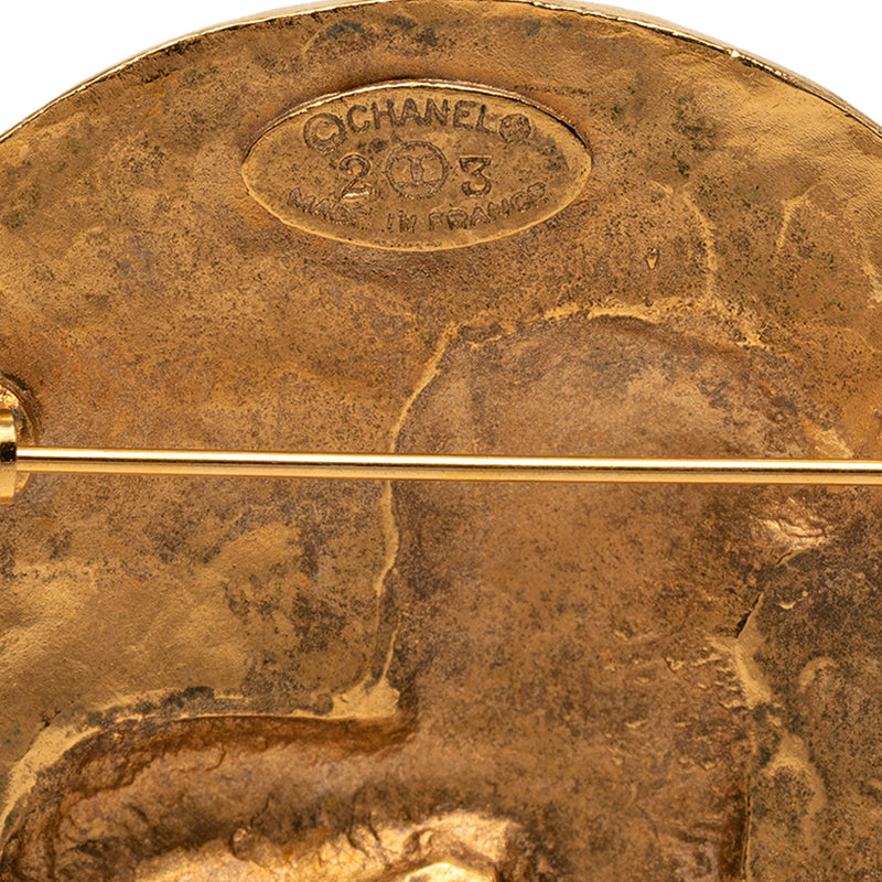 CC Gold Plated Round Lion Brooch - Image 3