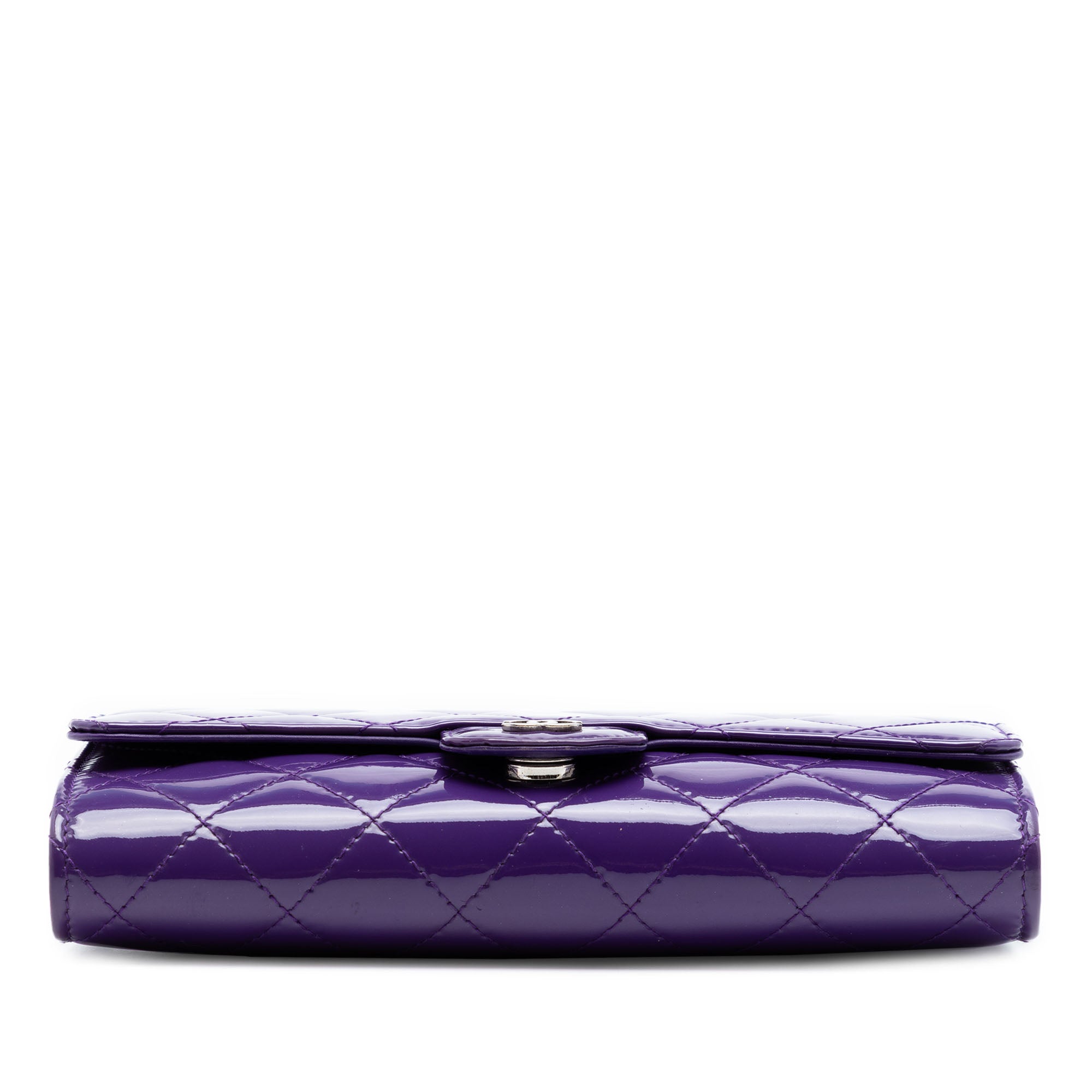 CC Quilted Patent Wallet On Chain - Image 3