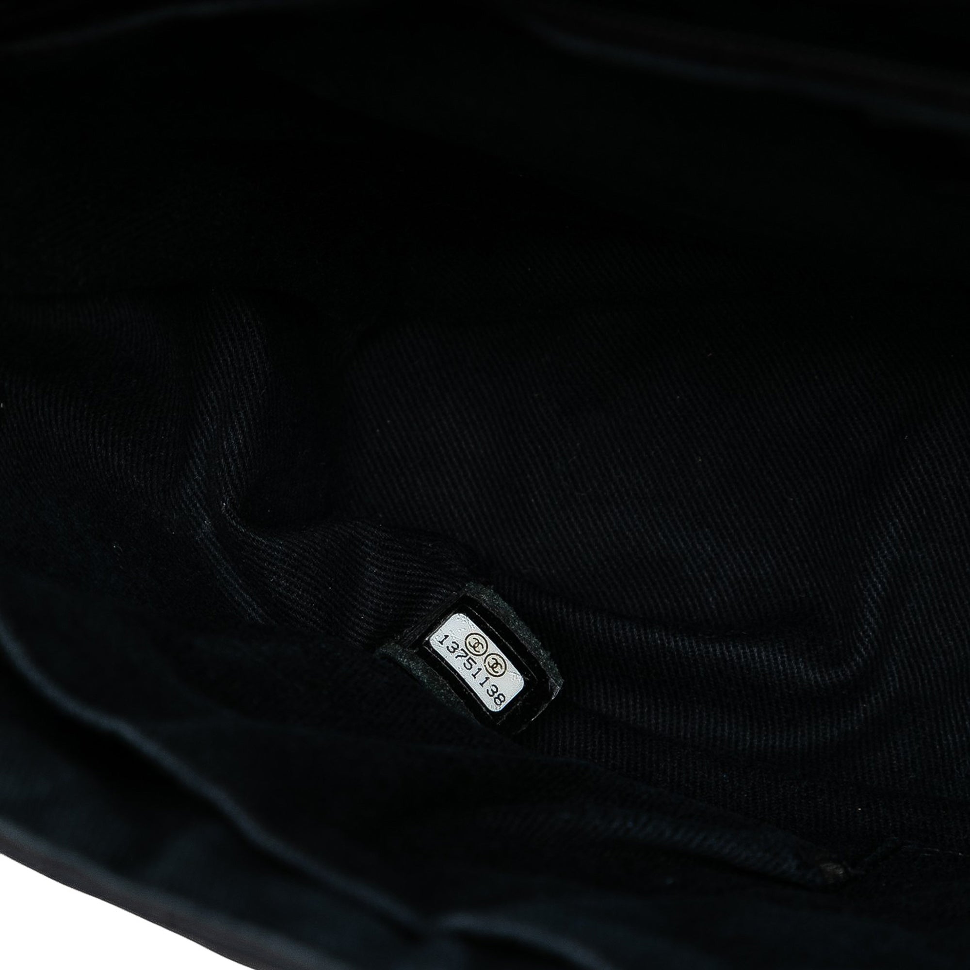 Quilted Calfskin Reissue 2.55 Easy Messenger Flap - Image 4