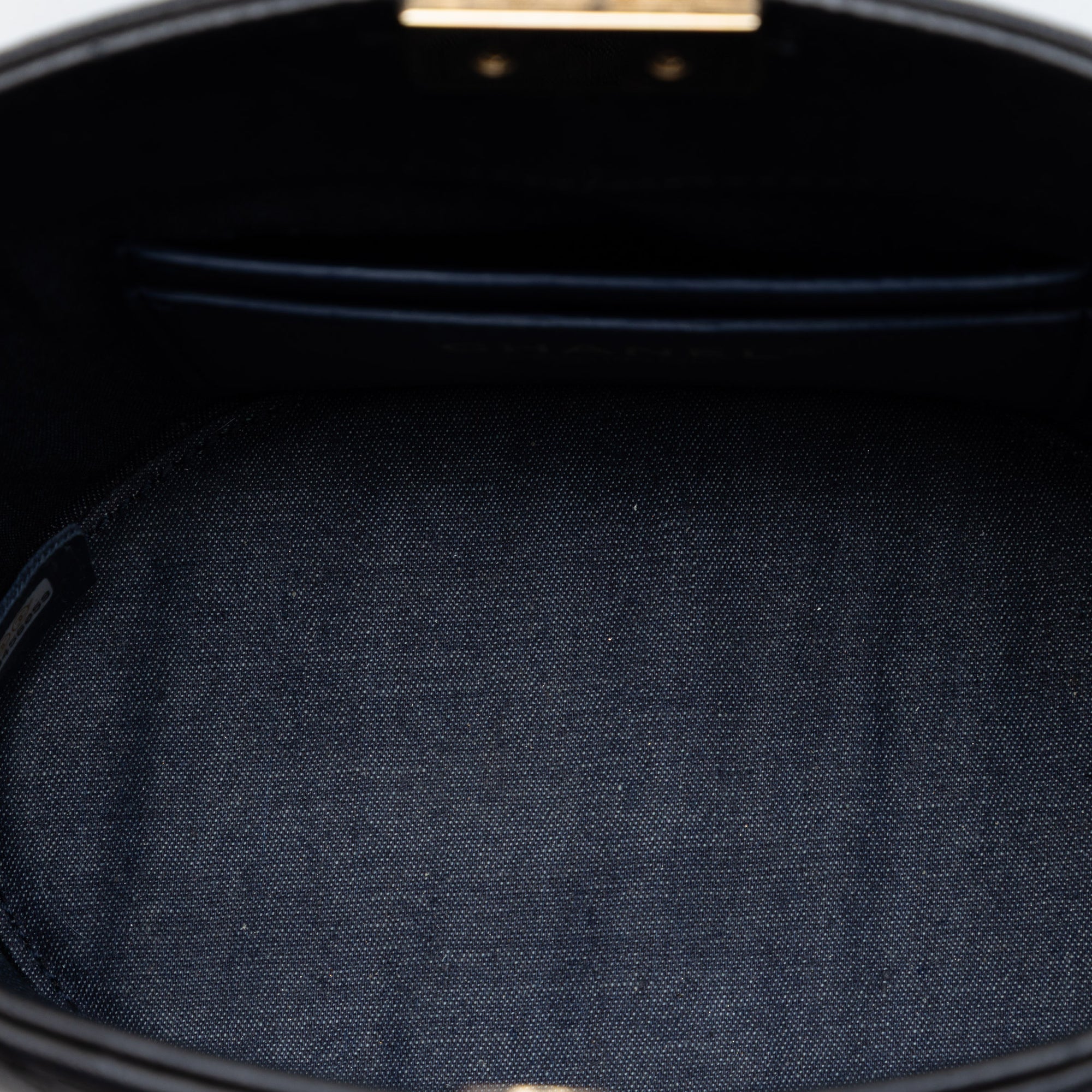 CC Lambskin Elegant Chain Vanity Case - Image 4