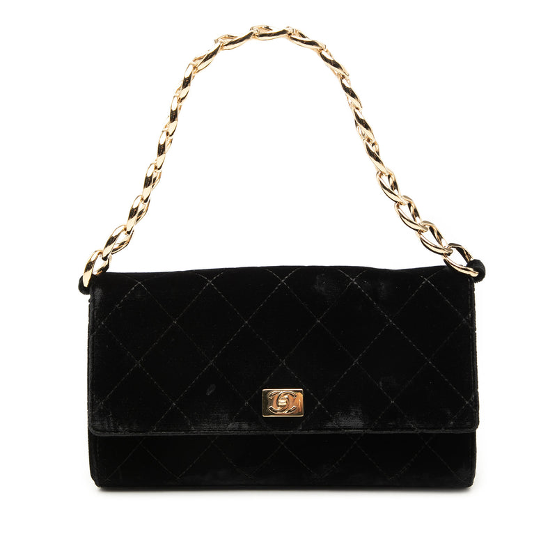 CC Quilted Velvet Chain Shoulder Bag