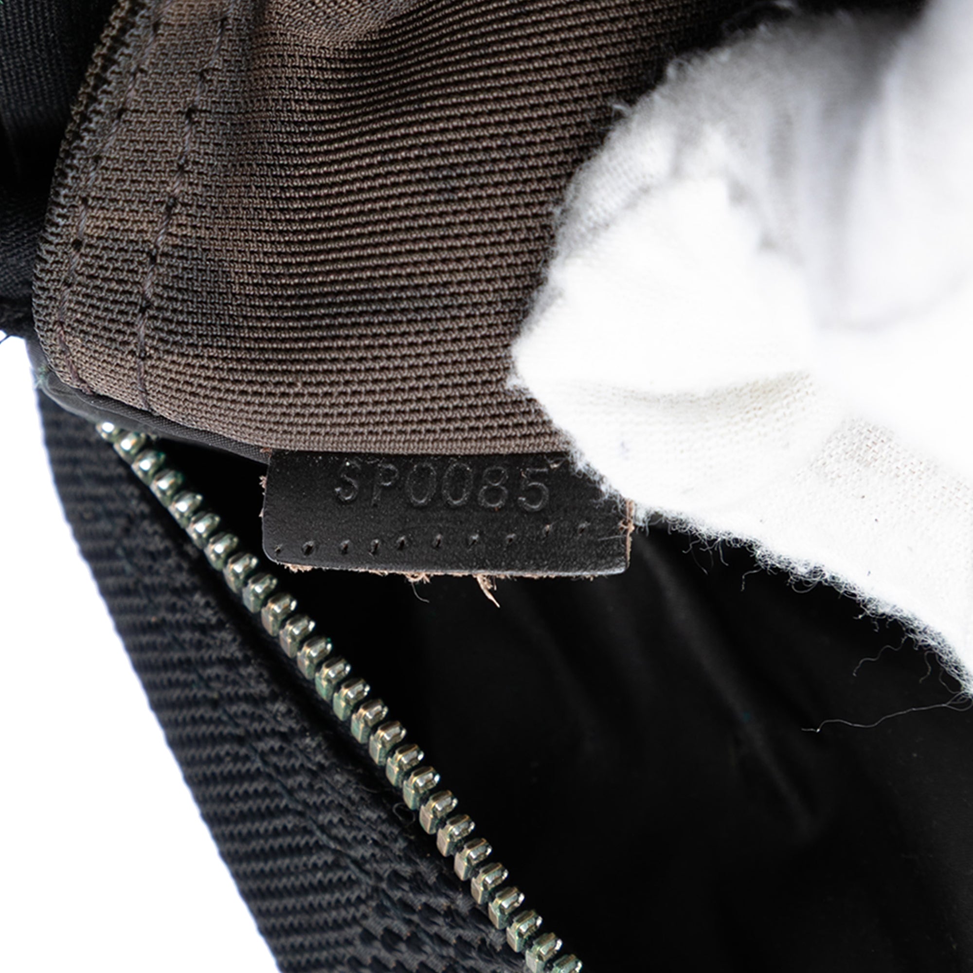 Damier Geant Citadin Messenger Bag - Image 6