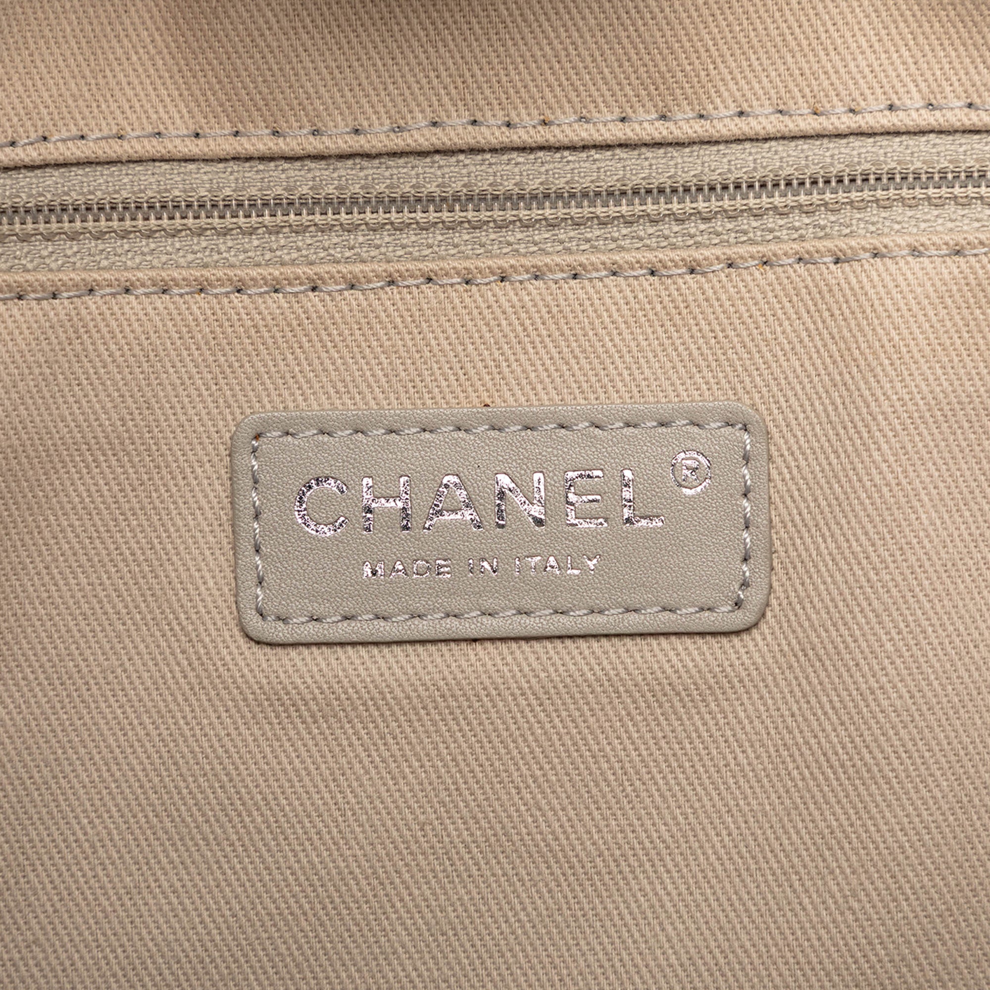 Small Glazed Calfskin Deauville Tote - Image 5