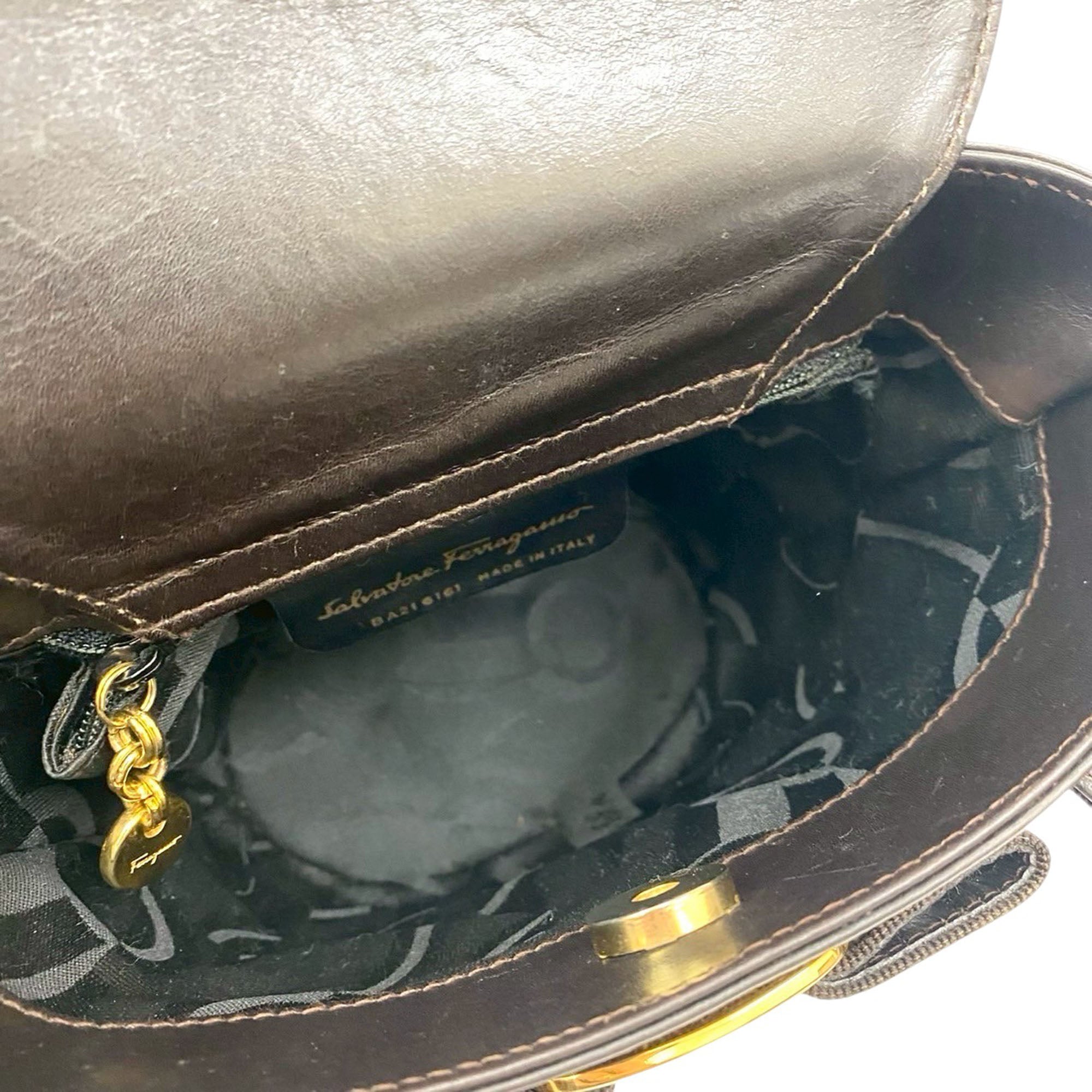 Leather Vara Bow Top Handle Bucket Bag - Image 3