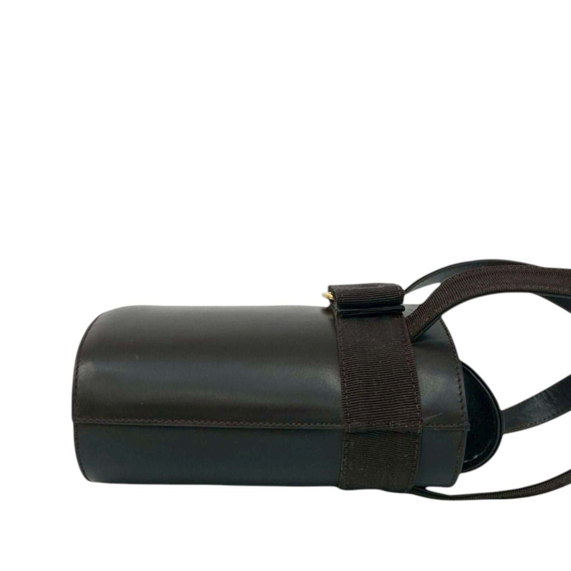Leather Vara Bow Top Handle Bucket Bag - Image 9