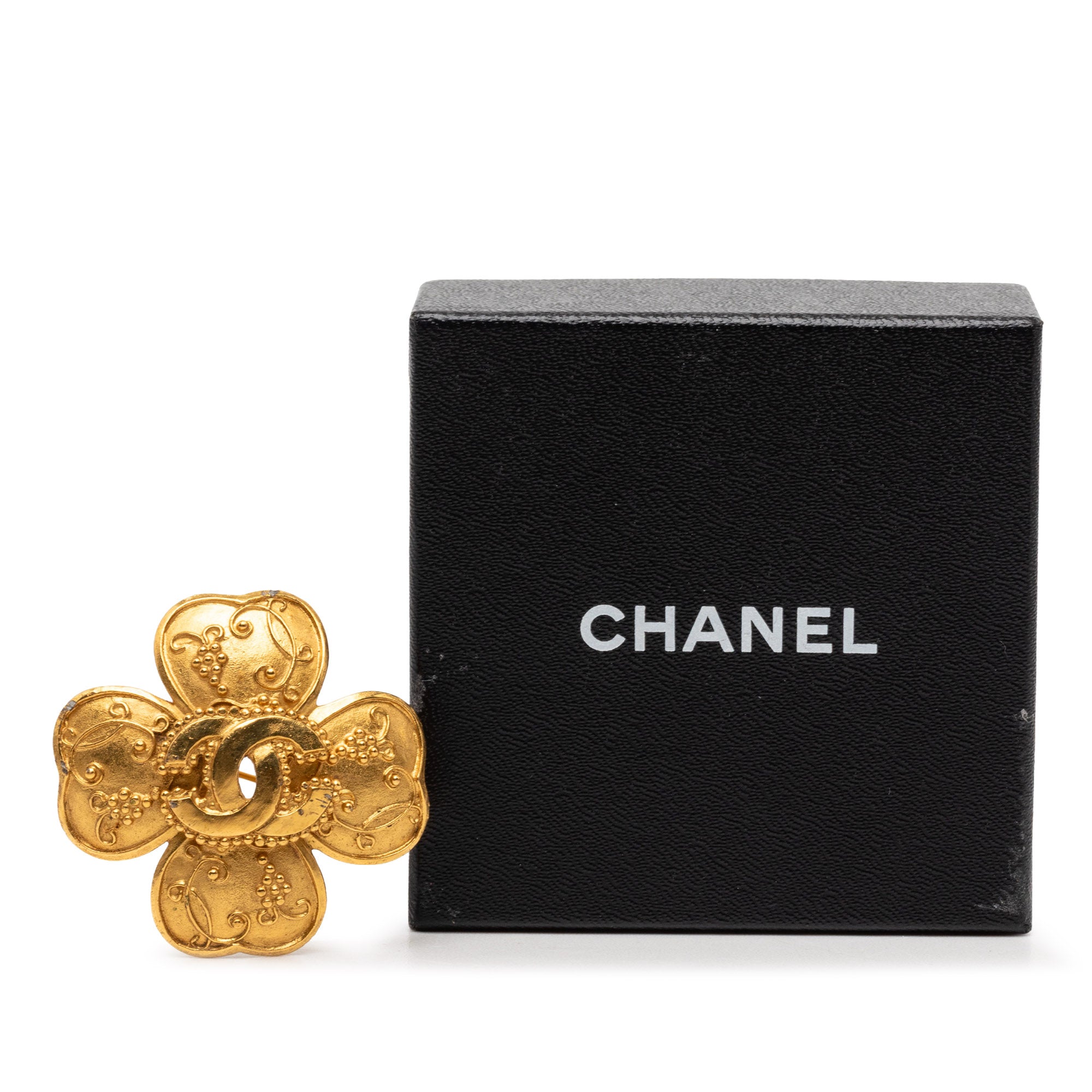 CC Gold Plated Grapevine Clover Brooch - Image 4