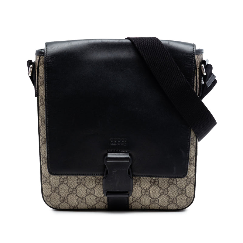 GG Supreme Flap Messenger Bag