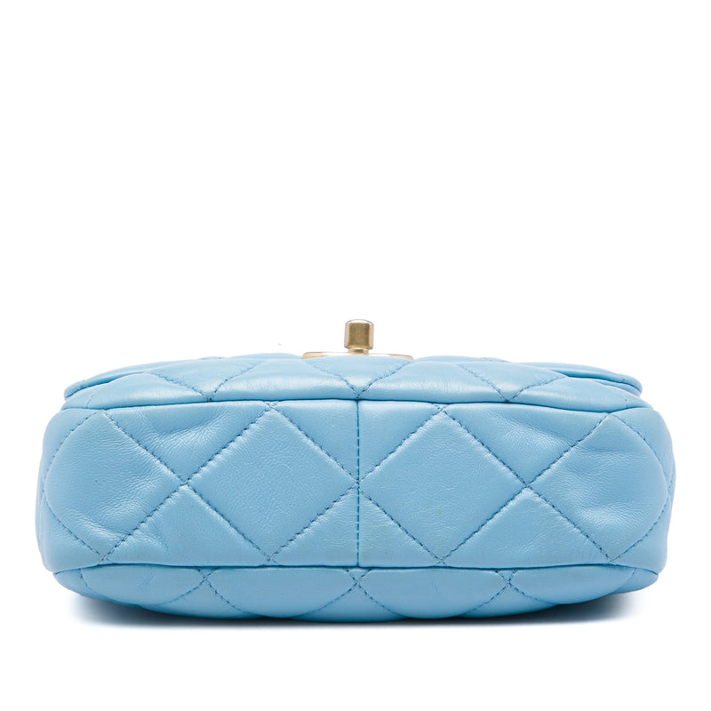 Mini Quilted Lambskin Lacquered Chain Flap - Image 3
