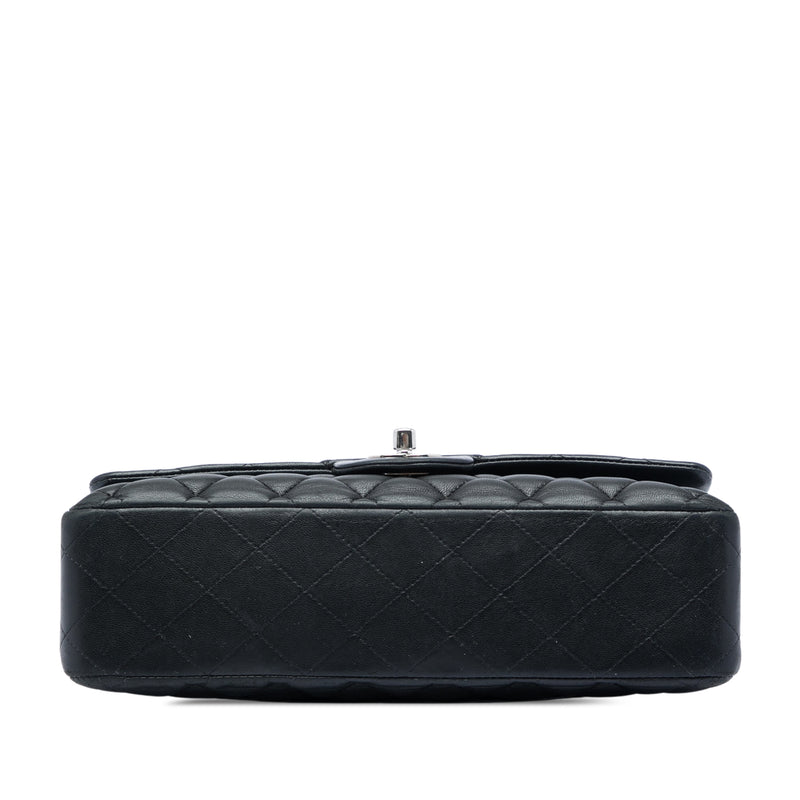 Medium Classic Lambskin Double Flap - Image 3