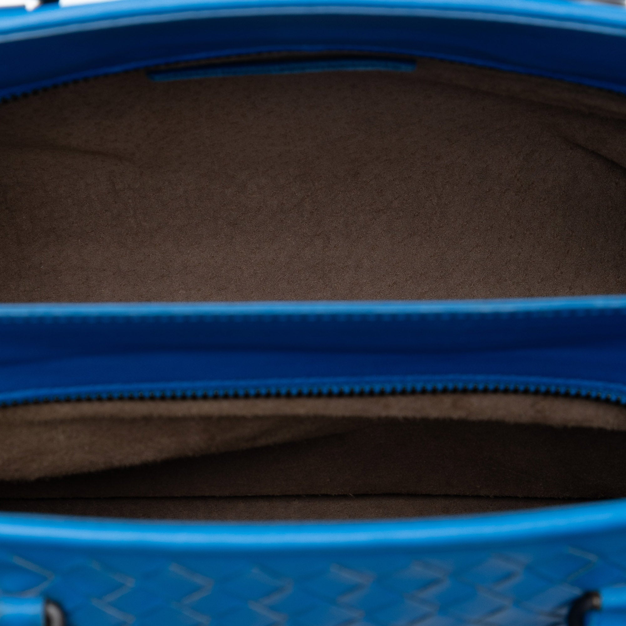 Small Nappa Intrecciato Accordion Satchel - Image 4