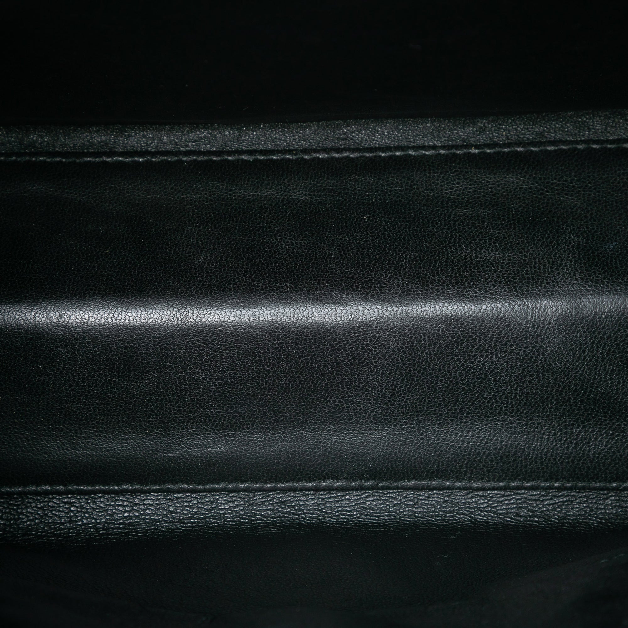 CC Caviar Twisted Strap Shoulder Bag - Image 4