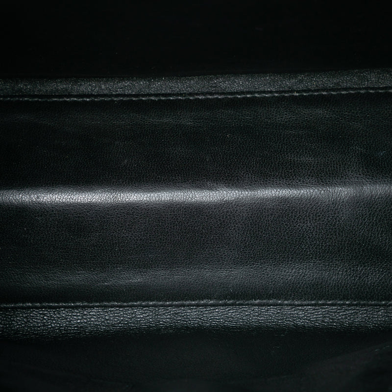 CC Caviar Twisted Strap Shoulder Bag - Image 4