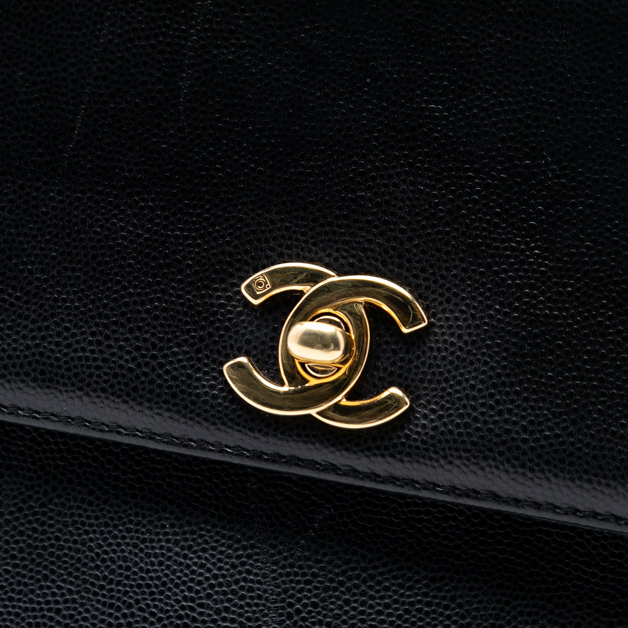 CC Caviar Twisted Strap Shoulder Bag - Image 6