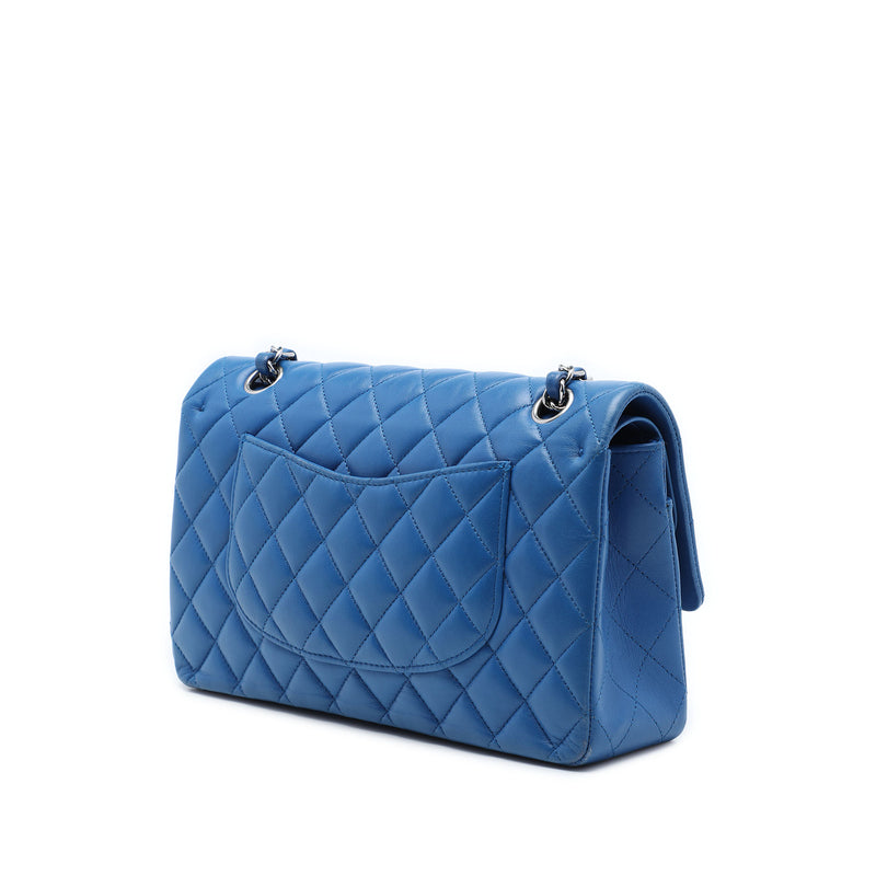 Medium Classic Lambskin Double Flap - Image 2
