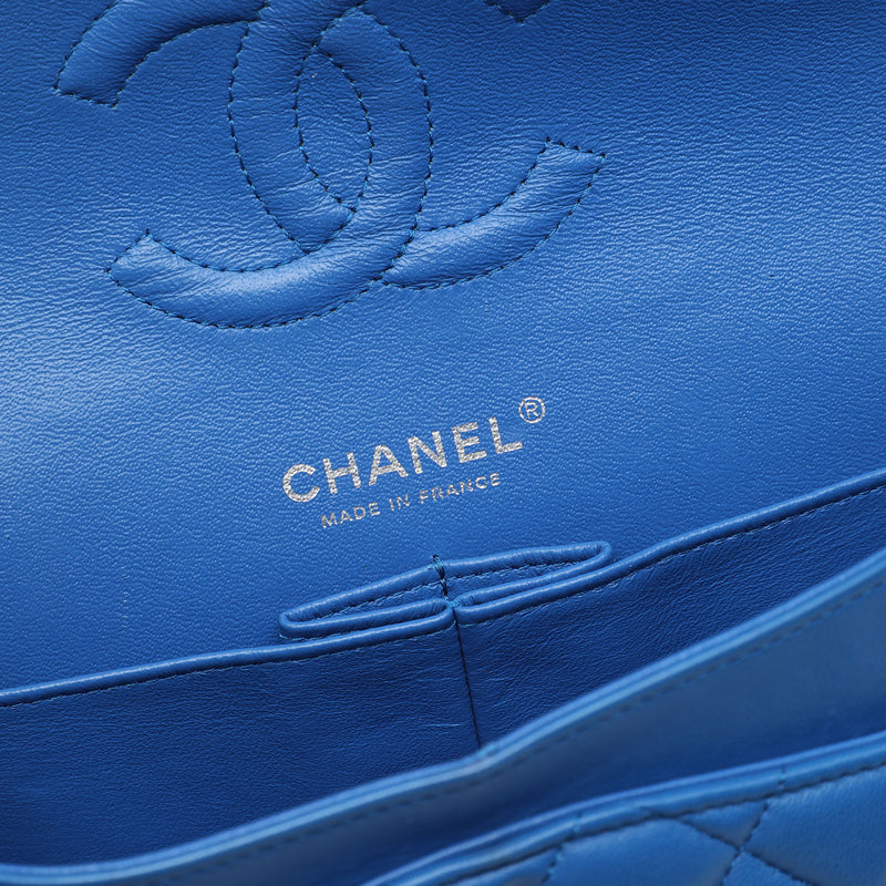 Medium Classic Lambskin Double Flap - Image 5