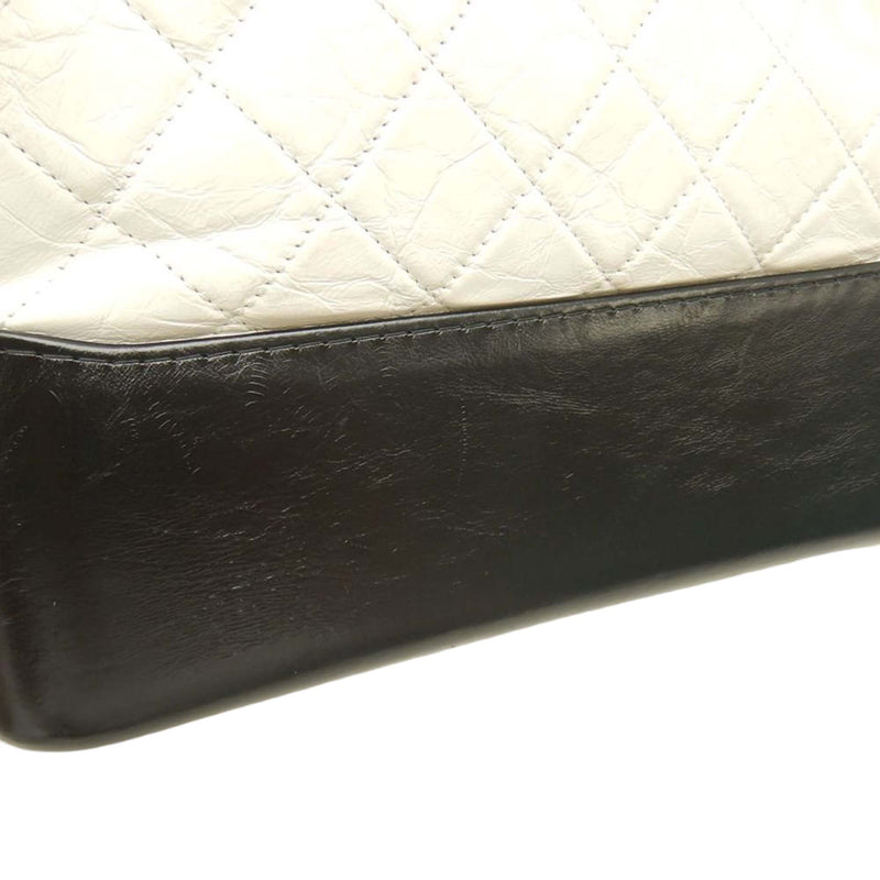 Medium Bicolor Quilted Aged Calfskin Gabrielle Hobo - Image 14