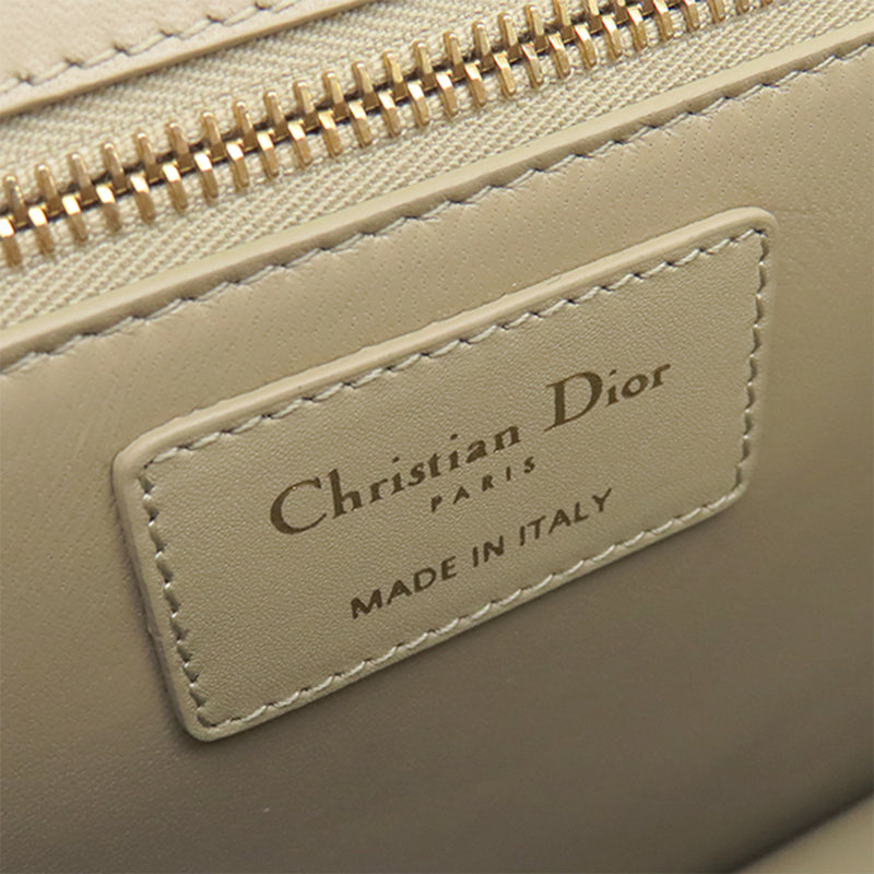 Leather 30 Montaigne Box Bag - Image 5