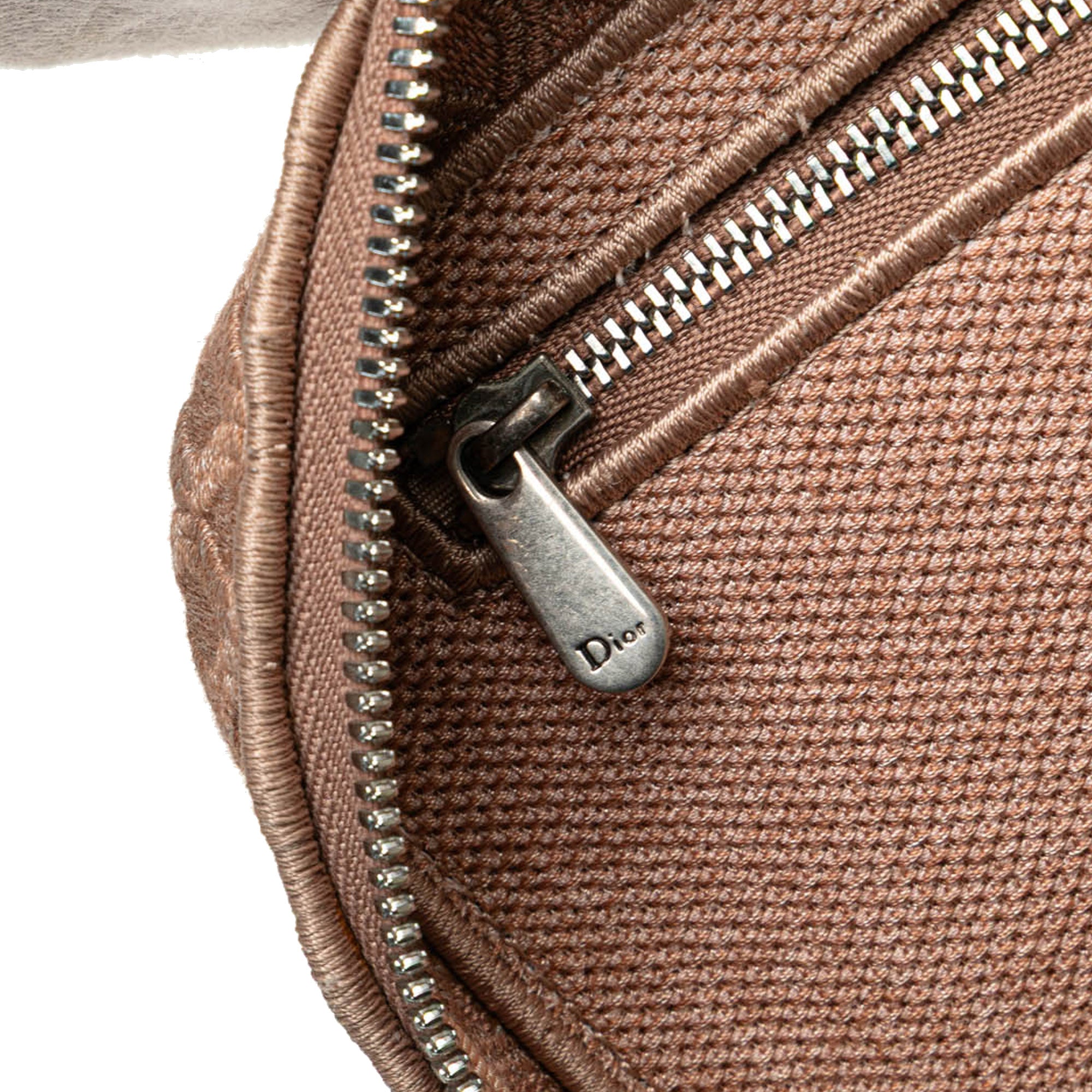 Mesh Embroidered Diortravel Vanity Case - Image 8