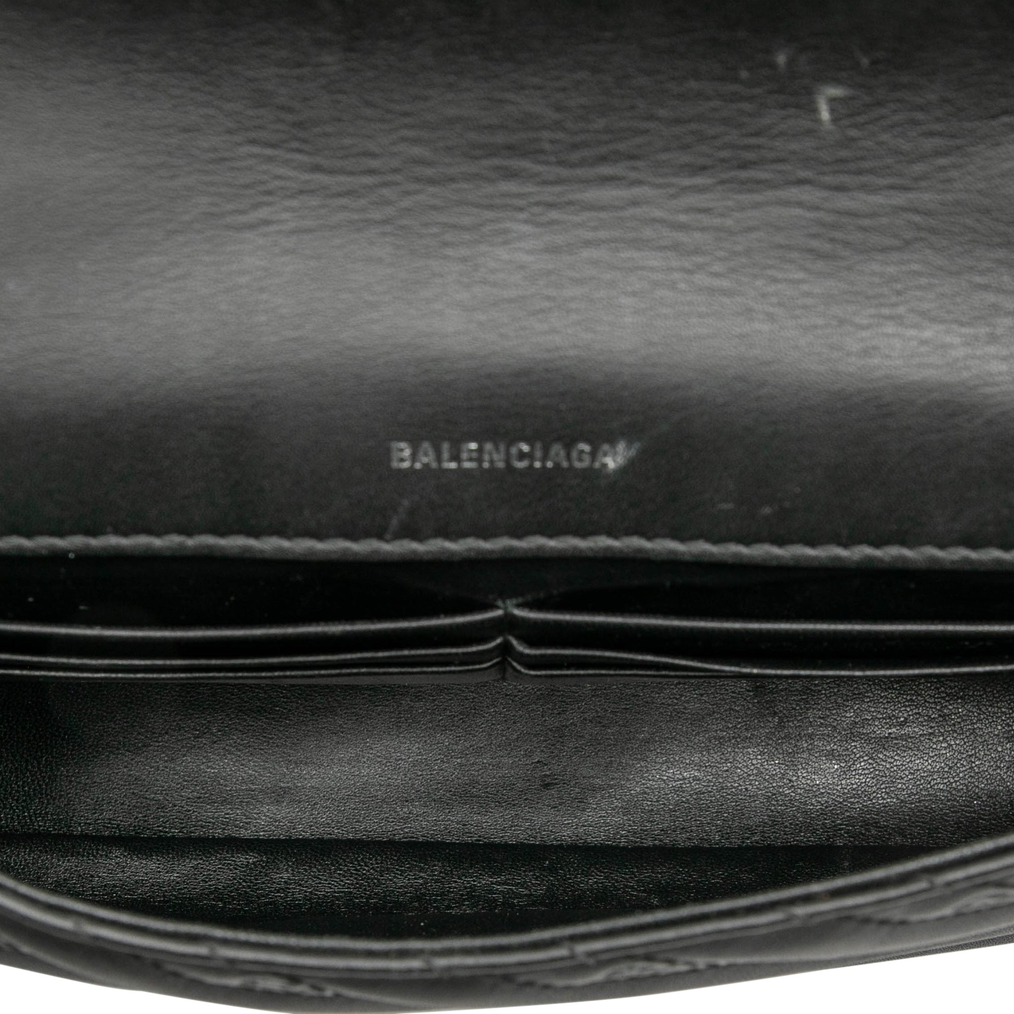 Embossed Leather Allover Logo BB Wallet on Chain - Image 4