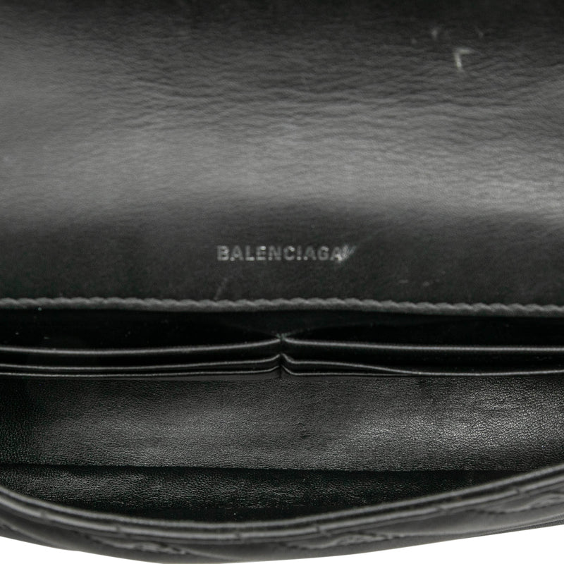 Embossed Leather Allover Logo BB Wallet on Chain - Image 4