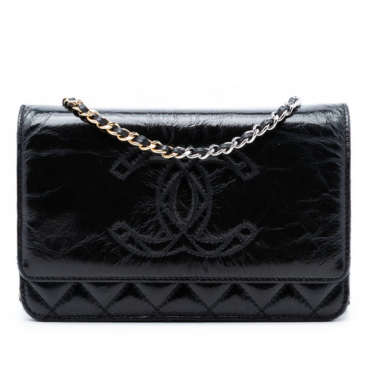 CC Quilted Shiny Aged Calfskin Wallet On Chain - Image 1