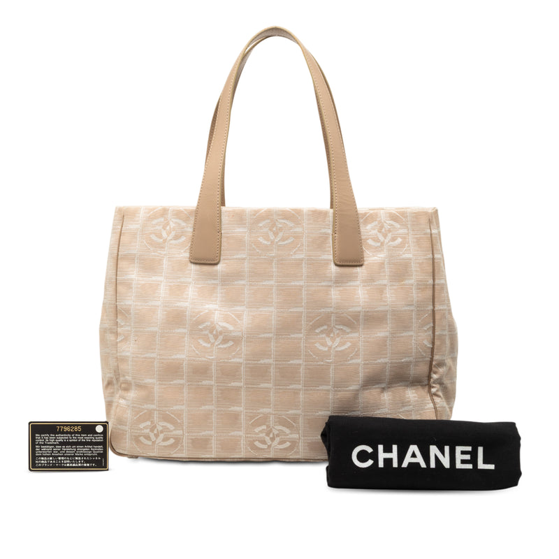 New Travel Line Nylon Tote - Image 11