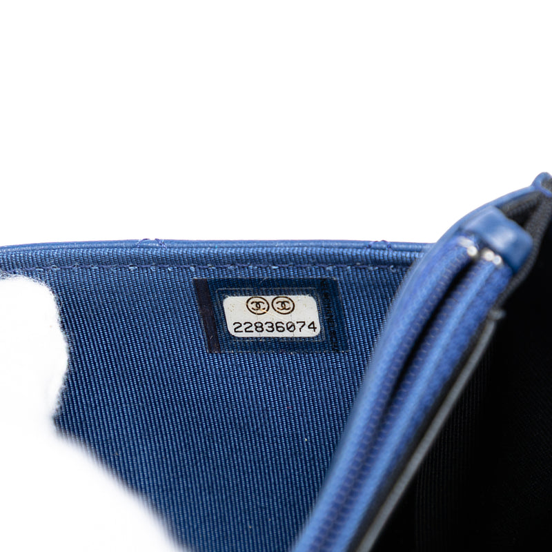 Bicolor Quilted Lambskin Elegant CC Flap Wallet on Chain - Image 6