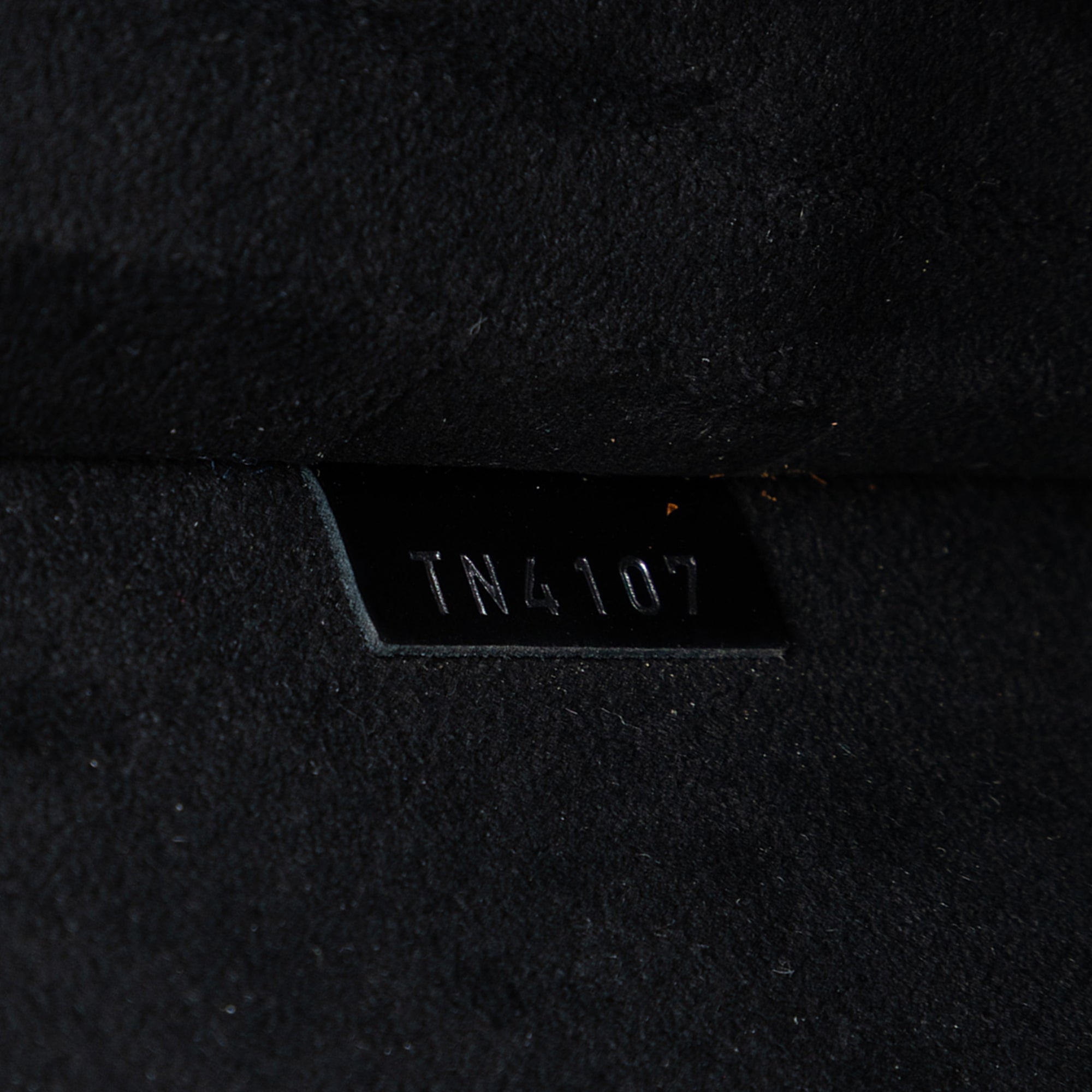 Epi Essential V Pochette - Image 6