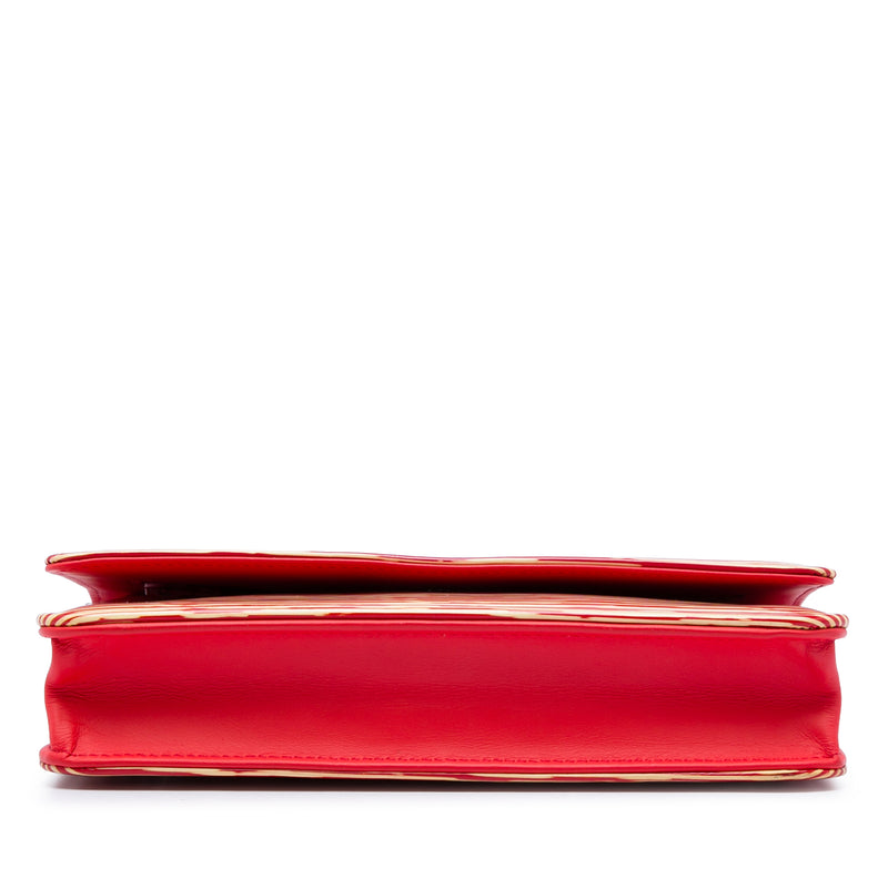 CC Striped Patent Wallet On Chain - Image 3