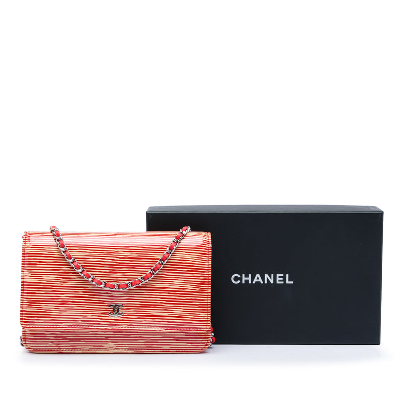 CC Striped Patent Wallet On Chain - Image 7