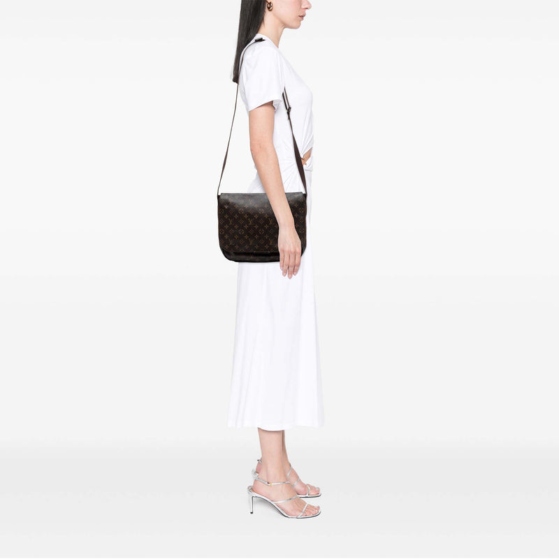 Monogram Beaubourg Messenger MM - Image 6