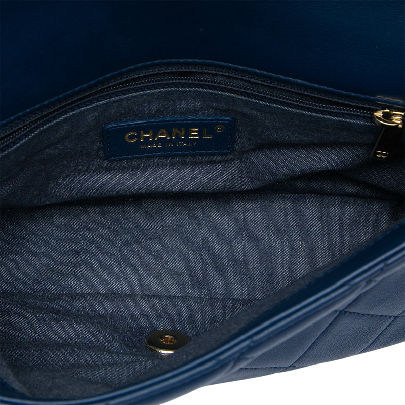 Small Lambskin Elegant Chain Single Flap - Image 4