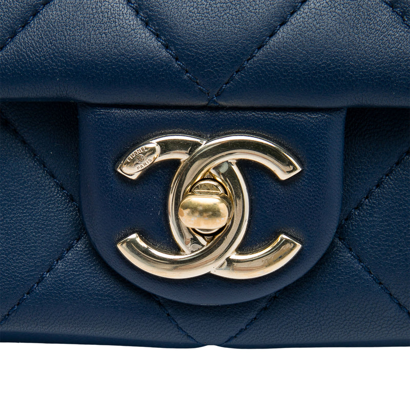 Small Lambskin Elegant Chain Single Flap - Image 5