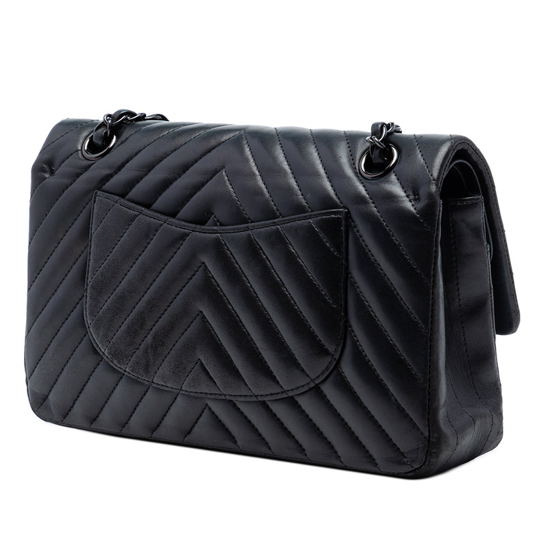 Medium Classic Chevron Lambskin So Black Double Flap - Image 2