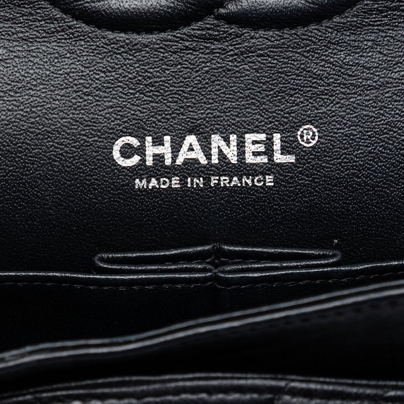 Medium Classic Chevron Lambskin So Black Double Flap - Image 5