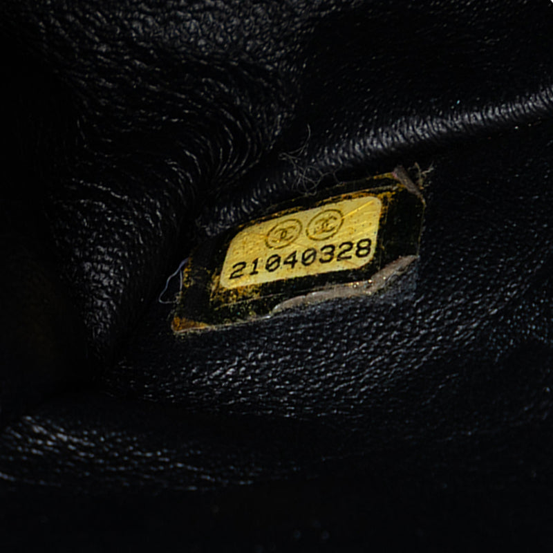 Medium Classic Chevron Lambskin So Black Double Flap - Image 6