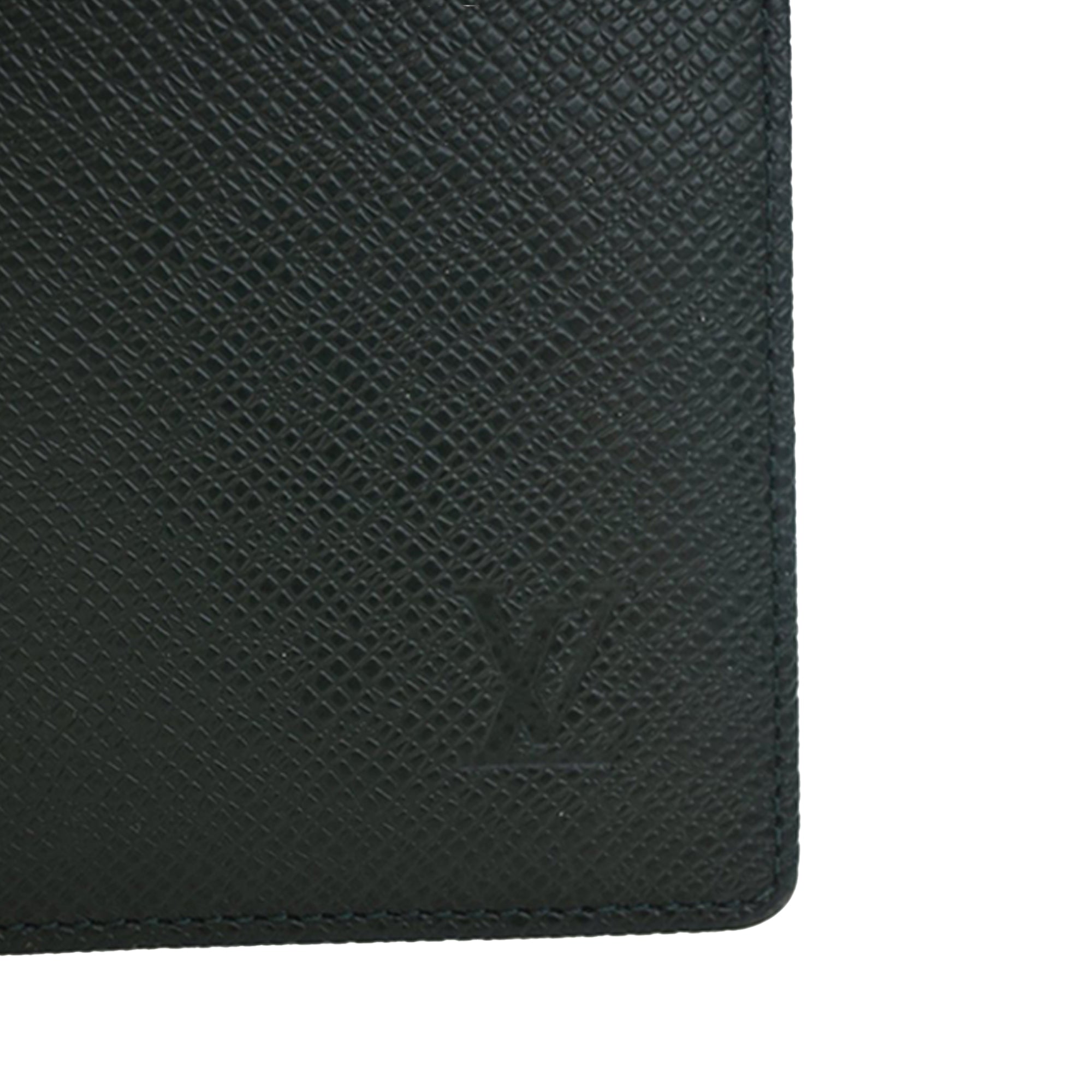 Taiga Checkbook Wallet - Image 9